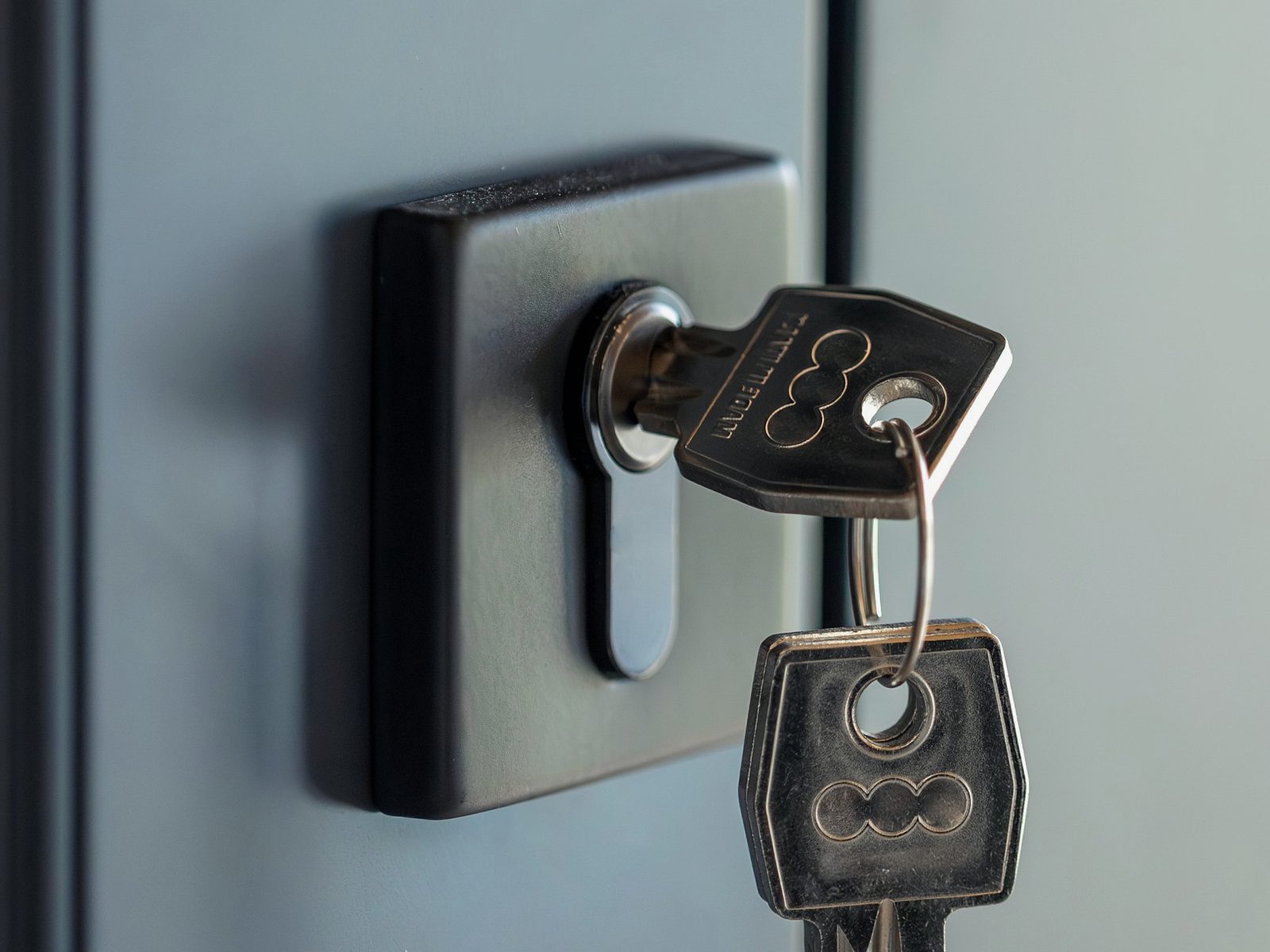 Domingo Safe Lock & Key