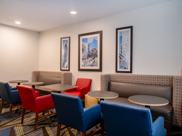 Images Holiday Inn Express & Suites Chicago-Libertyville by IHG