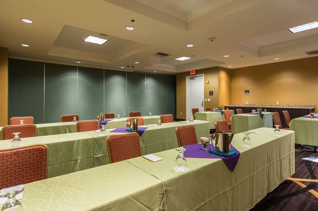 Images Hilton Garden Inn San Mateo