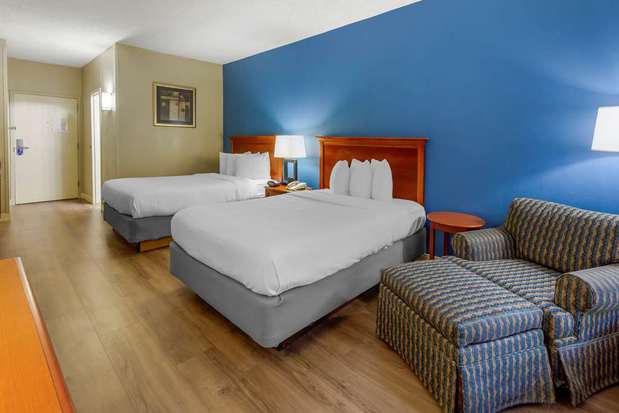 Images Best Western Plus Cary Inn - Nc State