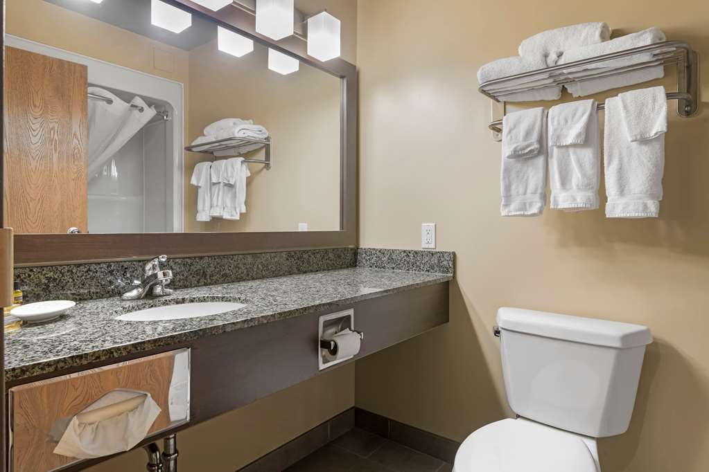 Bathroom Best Western Plus Saint John Hotel & Suites Saint John (506)657-9966