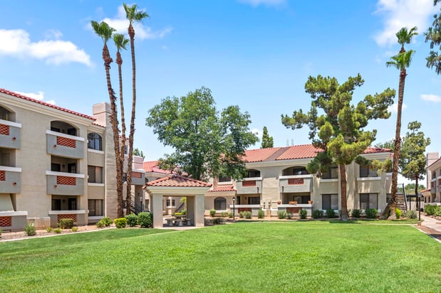 Images Camden San Paloma Apartments