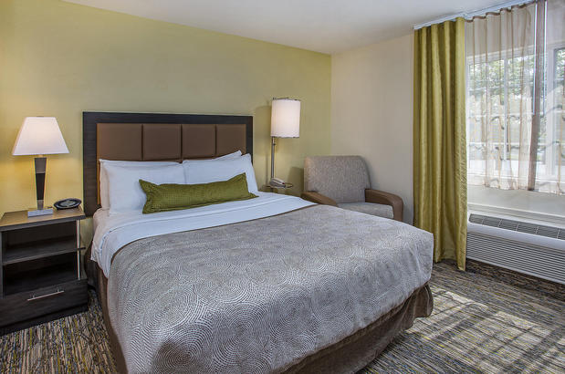 Images Candlewood Suites Louisville Airport by IHG