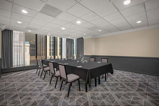 Images The Marquette Hotel, Curio Collection by Hilton