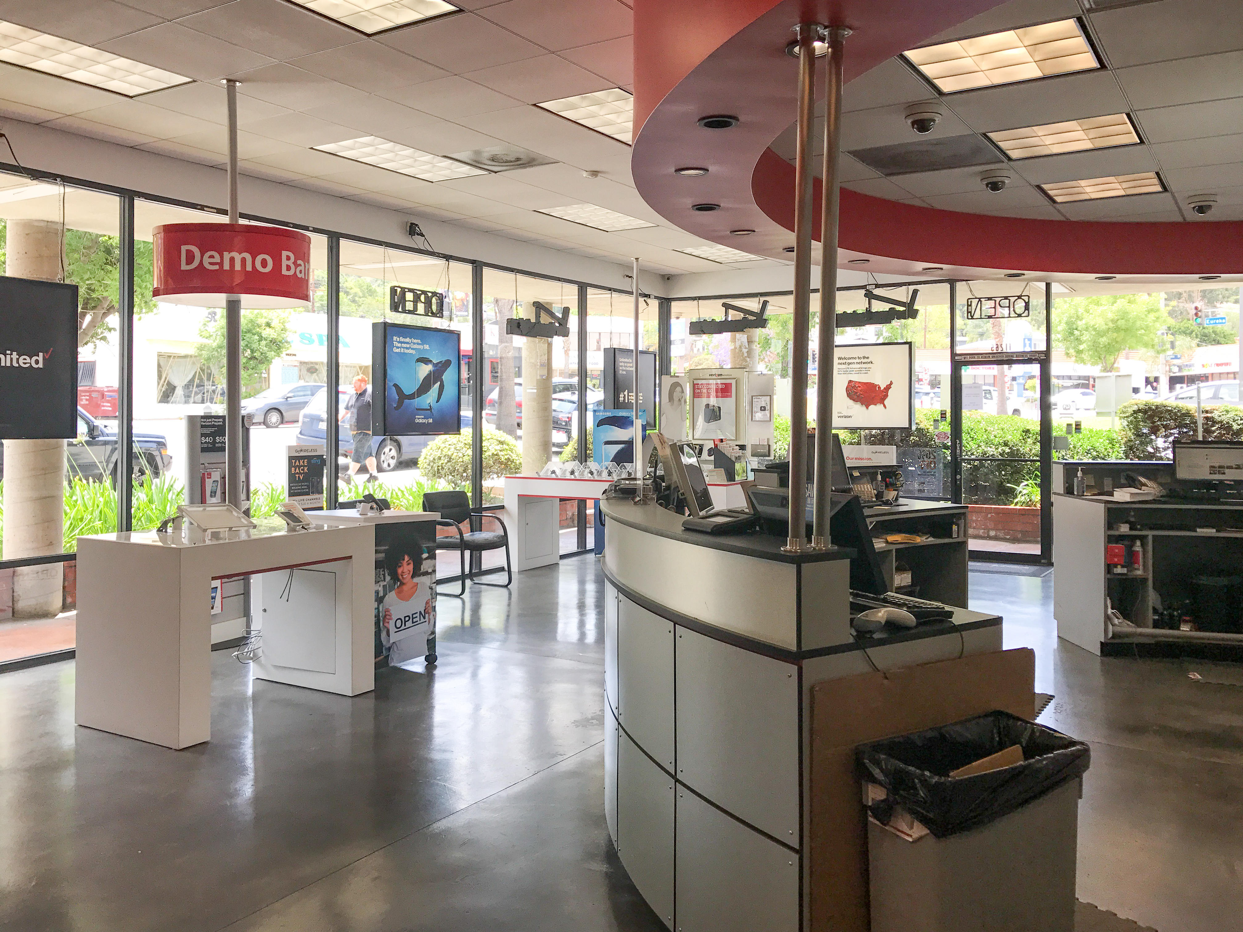 Verizon Authorized Retailer – GoWireless Photo