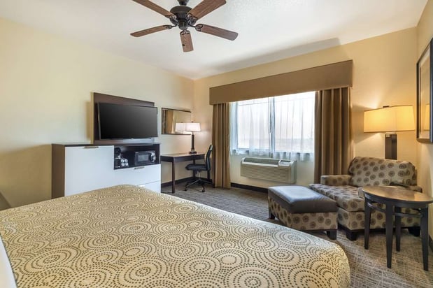 Images Best Western Plus Lackland Hotel & Suites