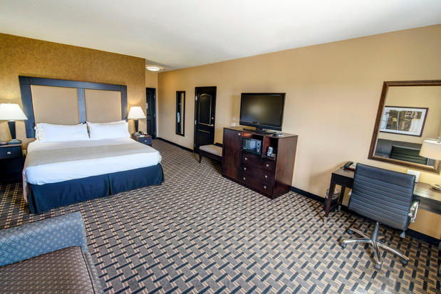 Images Holiday Inn Arlington NE-Rangers Ballpark by IHG