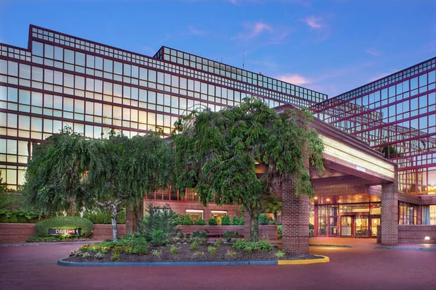 Images DoubleTree by Hilton New York LaGuardia Airport