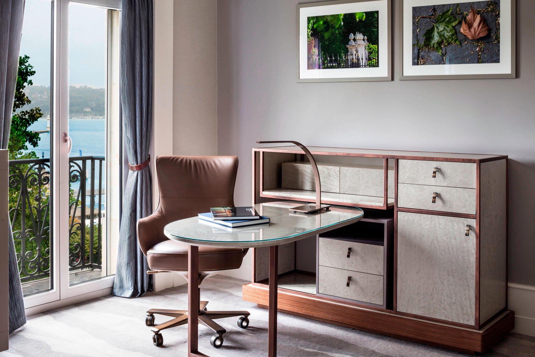 The Ritz-Carlton Hotel de la Paix, Geneva, Quai Du Mont-Blanc 11 in Geneva