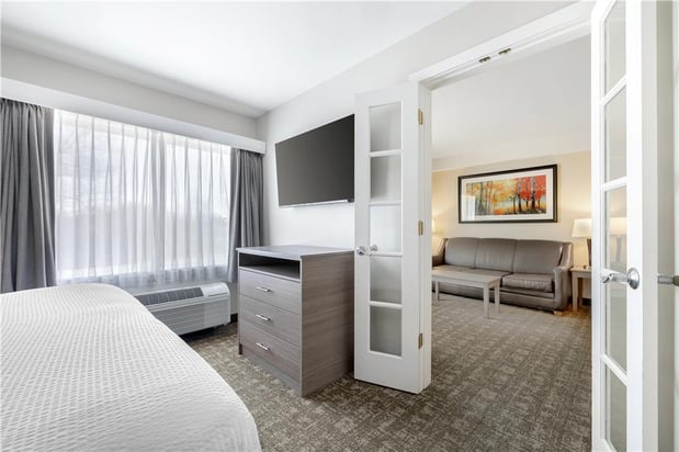 Images Best Western Plus Windjammer Inn & Conference Center