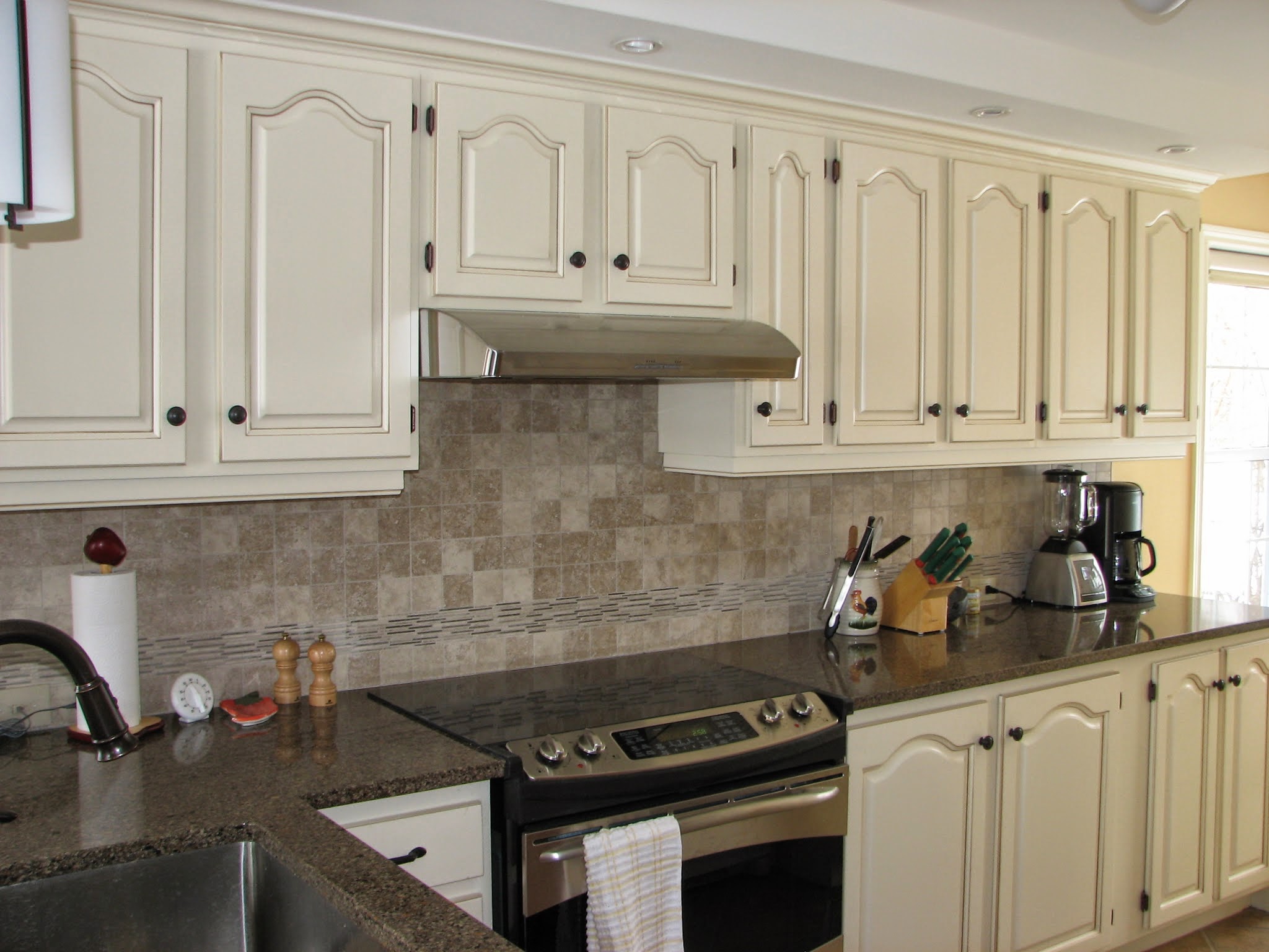 Images Finition Jaro | Spécialiste en relooking et rénovation de cuisines | Estrie