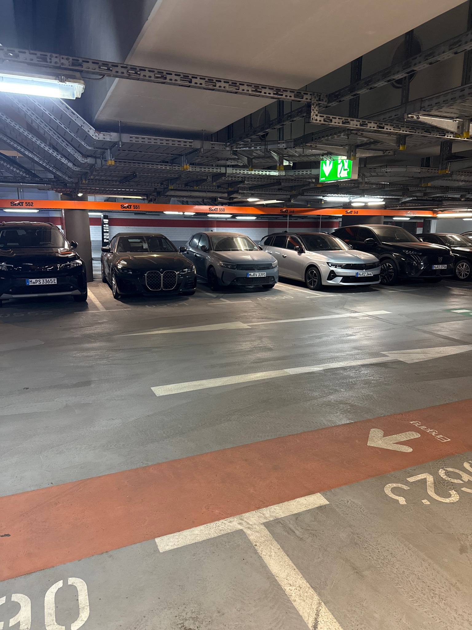 Bild 18 SIXT Autovermietung München Messestadt Riem in München