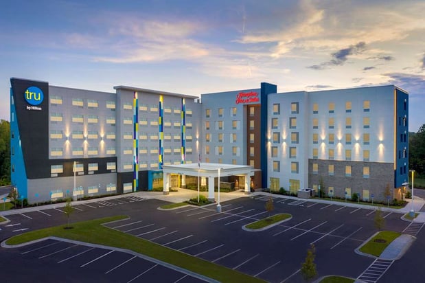 Images Tru by Hilton Charlotte Airport Lake Pointe