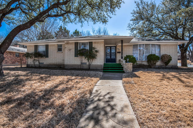 Images Marcus Ku, Dallas Realtor