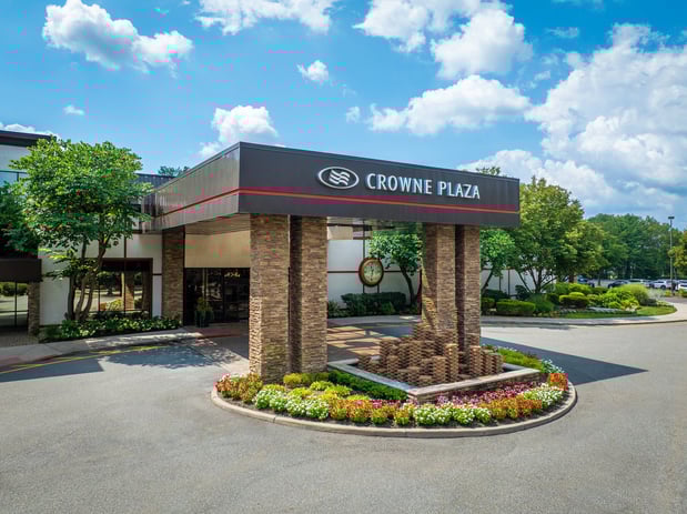 Images Crowne Plaza Suffern-Mahwah by IHG