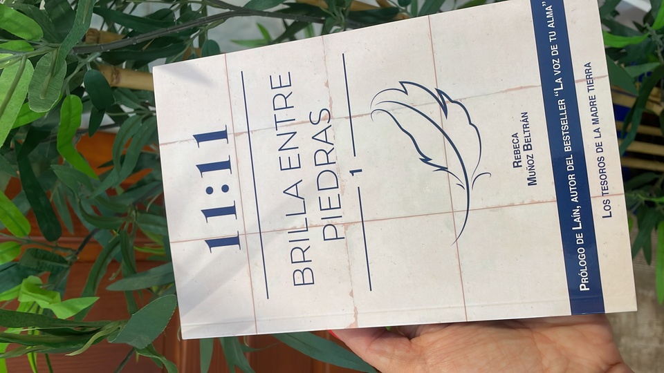 Images 11:11 Brilla Entre Piedras