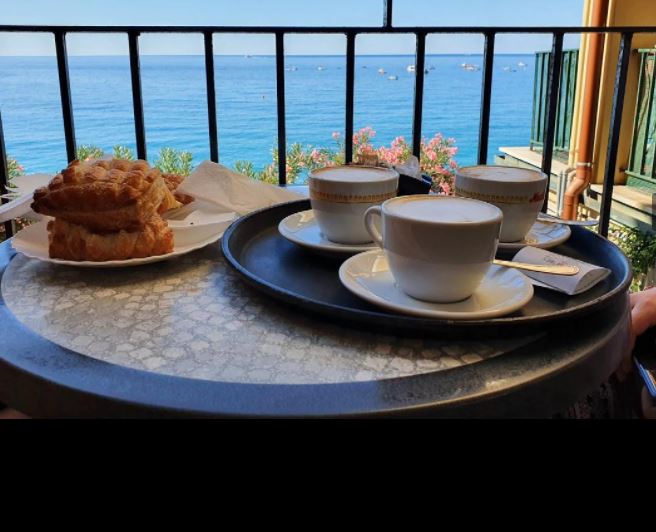 Images Bar da Stasiun