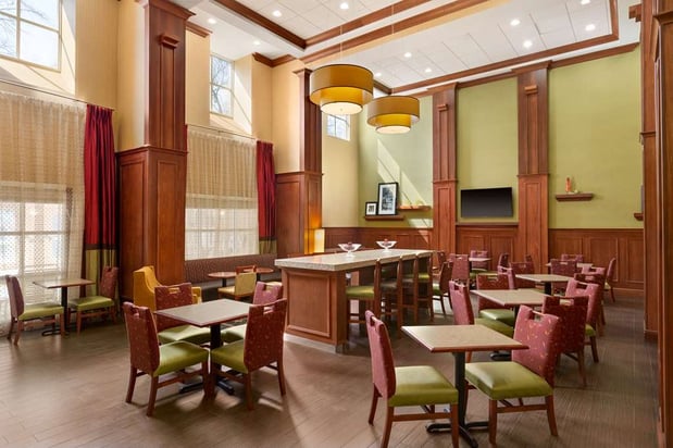 Images Hampton Inn & Suites Williamsburg Historic District
