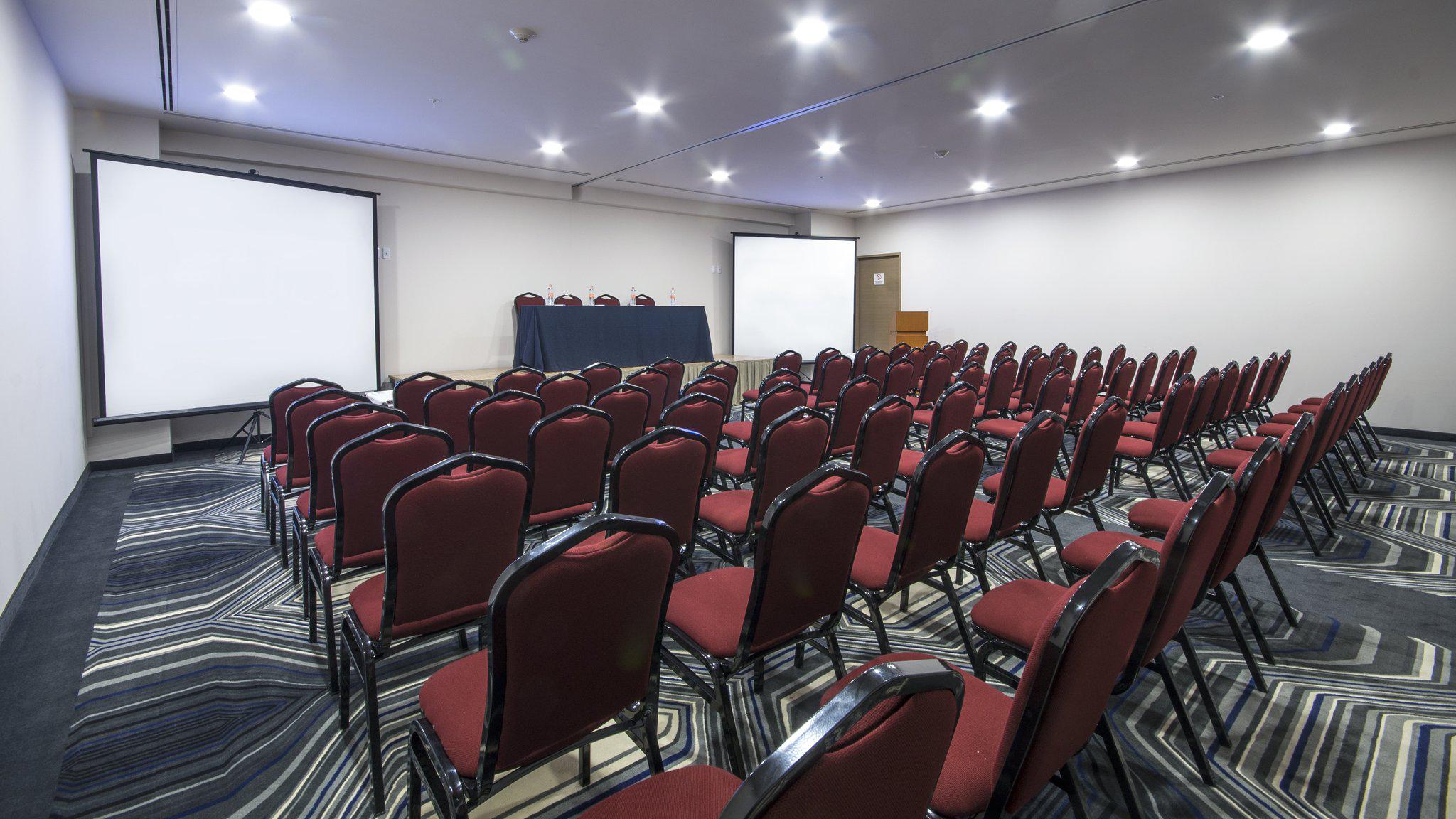 Images Holiday Inn Express Mexico - Toreo by IHG