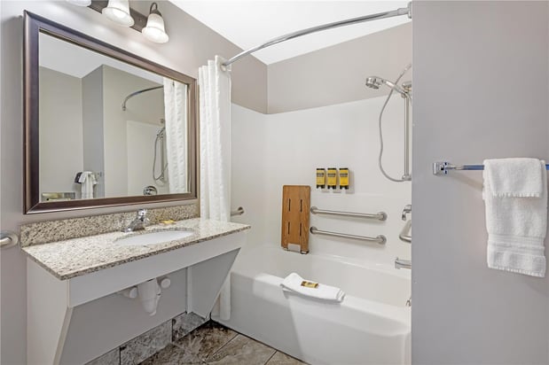 Images Best Western Plus Eau Claire Conference Center