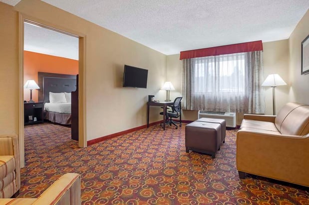 Images Best Western Plus The Inn at Sharon/Foxboro