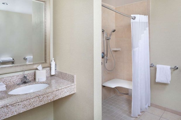 Images Hilton Garden Inn Miami Airport West
