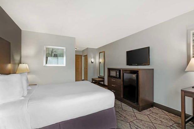 Images Best Western Plus Longbranch Hotel & Convention Center