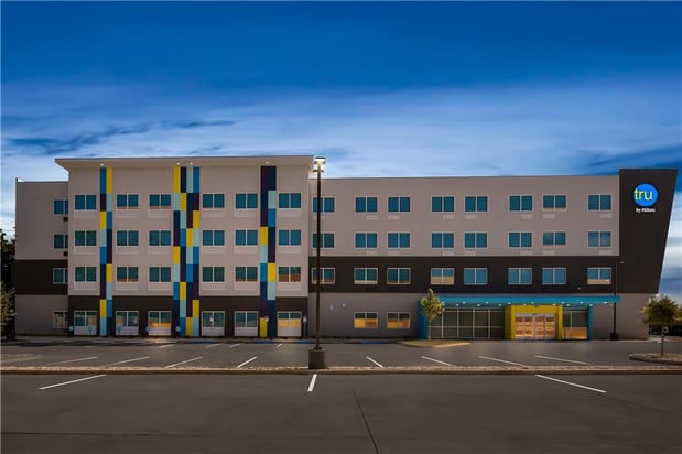 Images Tru by Hilton Pensacola I-10 North Davis Highway