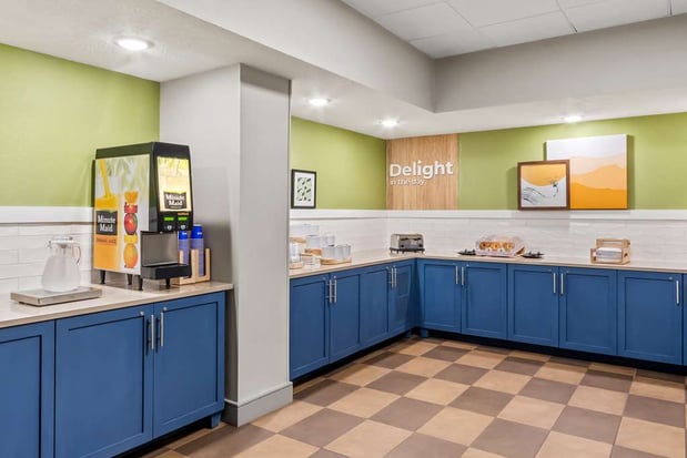 Images Spark by Hilton Stevensville