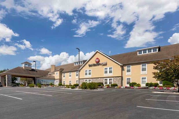 Images Best Western Plus Revere Inn & Suites