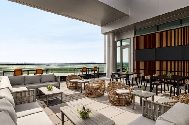 Images Hilton BNA Nashville Airport Terminal