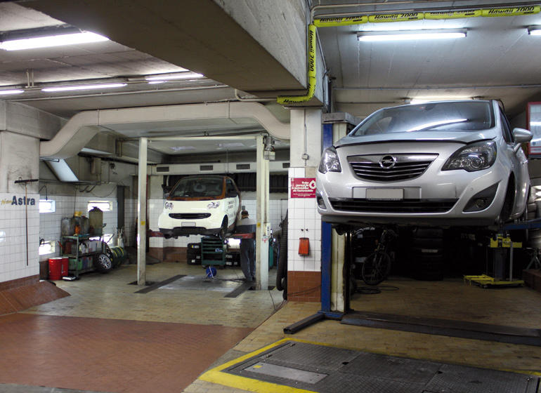 Garage Ruchonnet-Gare, Avenue Louis-Ruchonnet 2 in Lausanne