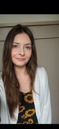 Images Phoebe Carmichael, Intern