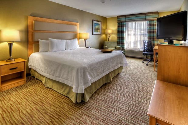 Images Hampton Inn & Suites Kalamazoo-Oshtemo