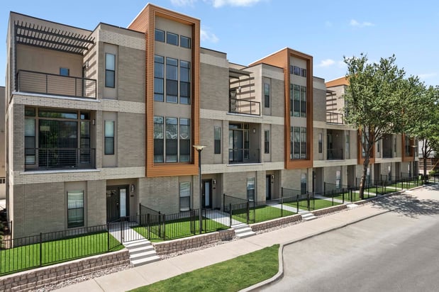 Images Camden Belmont Apartments