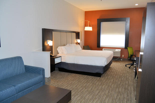 Images Holiday Inn Express & Suites Abilene by IHG