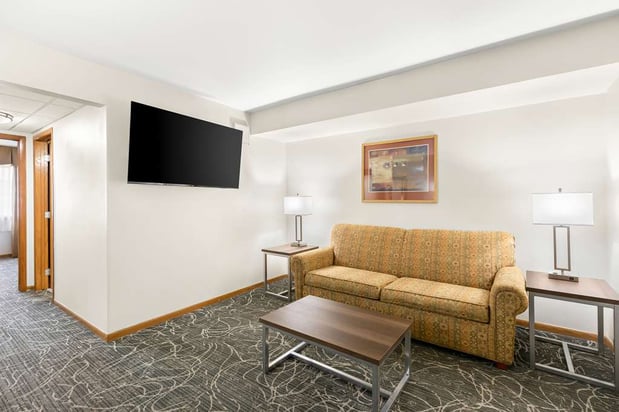 Images Best Western West Towne Suites
