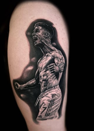 Bilder Bloody Dogs Tattoo & Piercing Inh. Robert Pongrácz