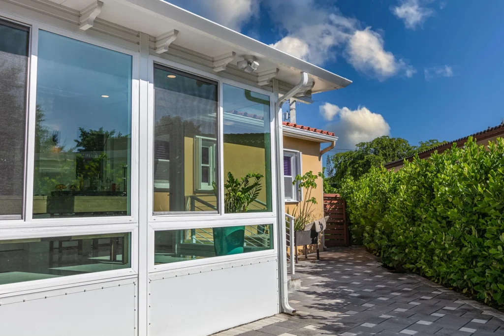 Harbor Line Exteriors Image