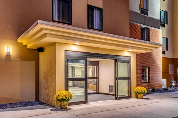 Images Candlewood Suites Eau Claire I-94 by IHG