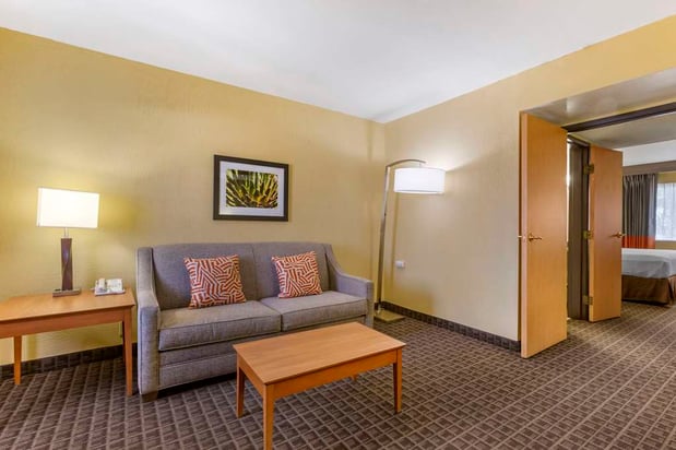 Images Best Western Plus Scottsdale Thunderbird Suites