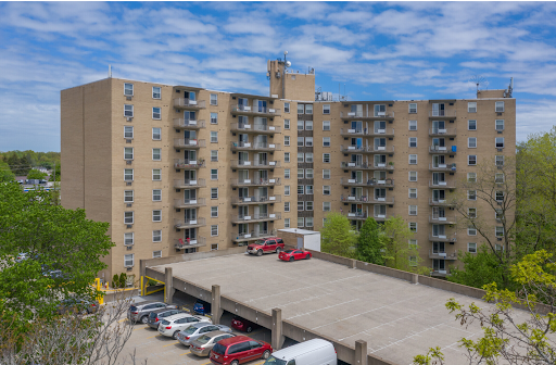 Images 200 West Apartments