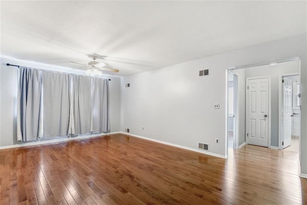 Images Tarek Hassieb, Team Tarek Real Estate Group | Liberty Realty | Hoboken Office