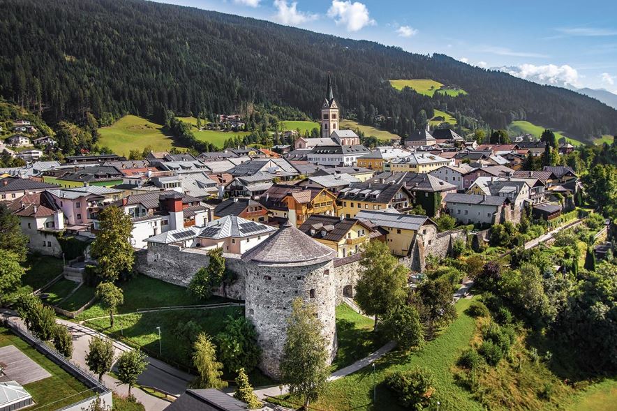 Bild zu Urlaubsparadies Radstadt – unser kleines, verschneites Städtchen mitten in den Salzburger Bergen verwöhnt dein Urlauberherz mit seiner Vielseitigkeit! 