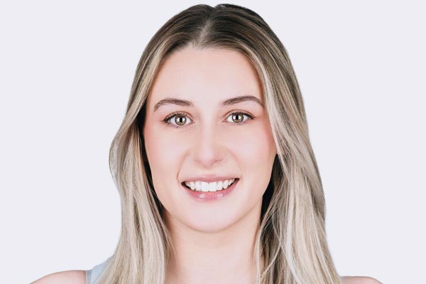 Laura Sayers, Retail Partner in our West Edmonton Mall store