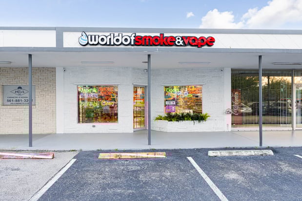 Images World of Smoke & Vape - Lake Park