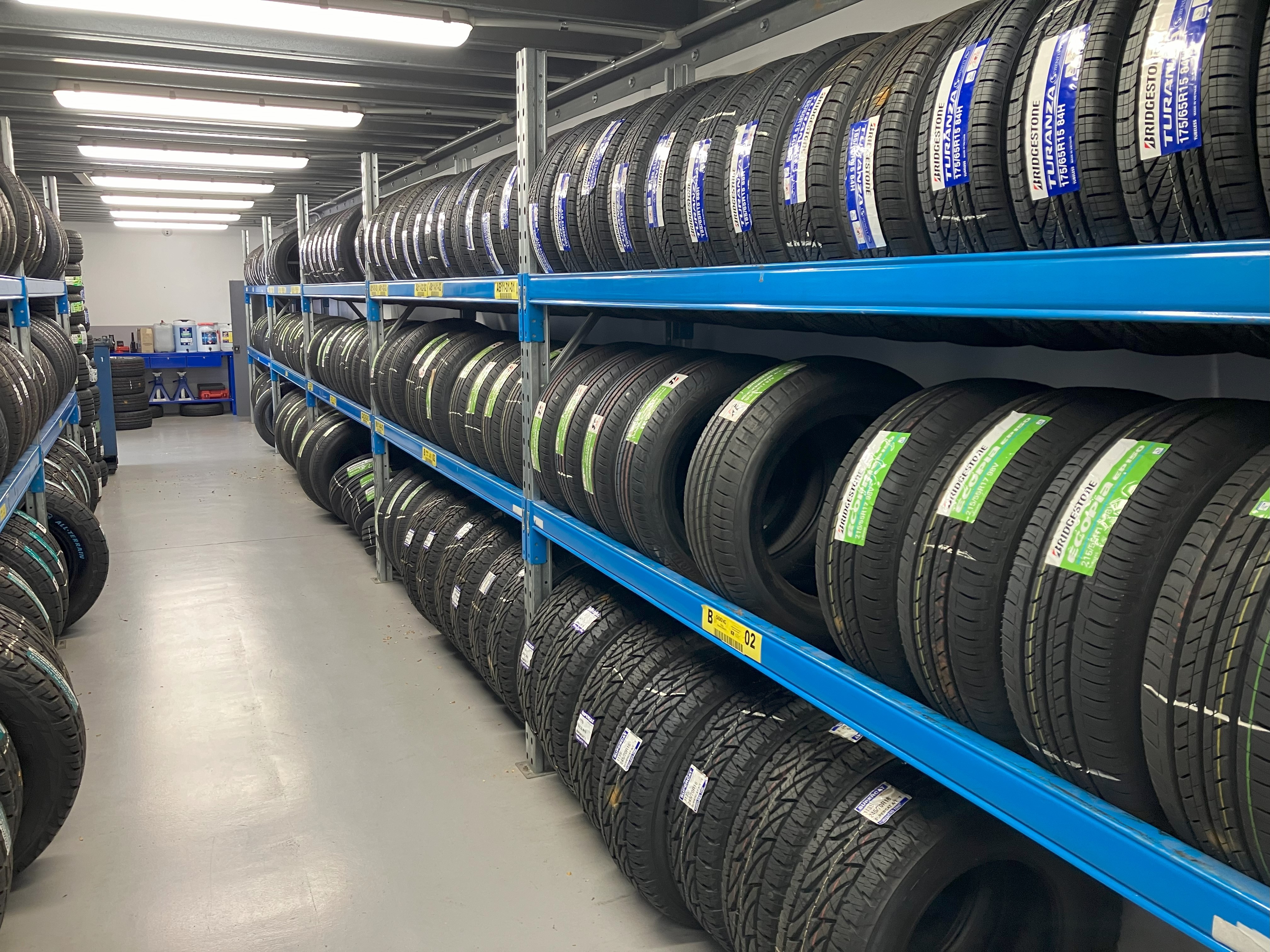 Images Bridgestone Select Tyre & Auto Success