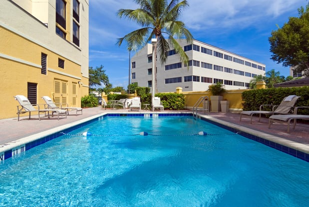 Images Holiday Inn Express & Suites Kendall East - Miami by IHG