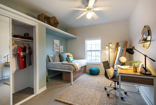 Images The Flats at Norman