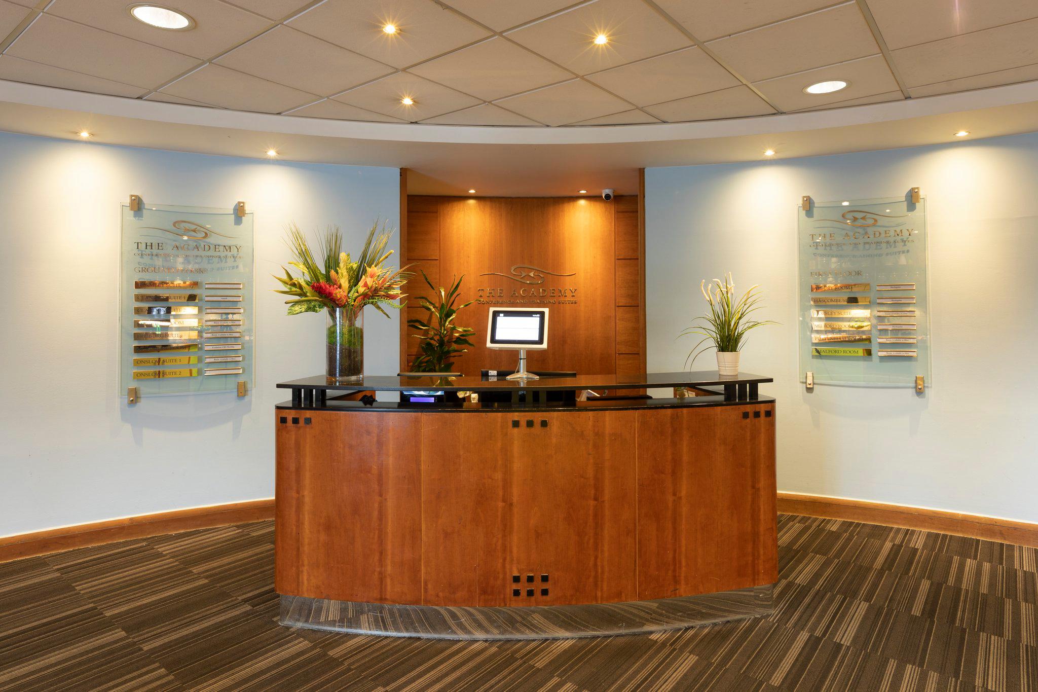 Images Holiday Inn Guildford, an IHG Hotel